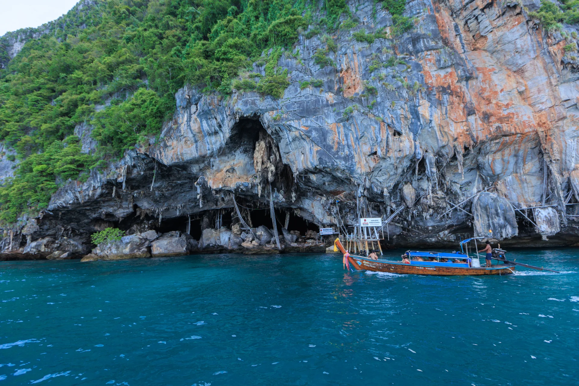 Phi Phi, Pileh Lagoon, Maya Bay & Bamboo Island One Day Trip By Speed Boat